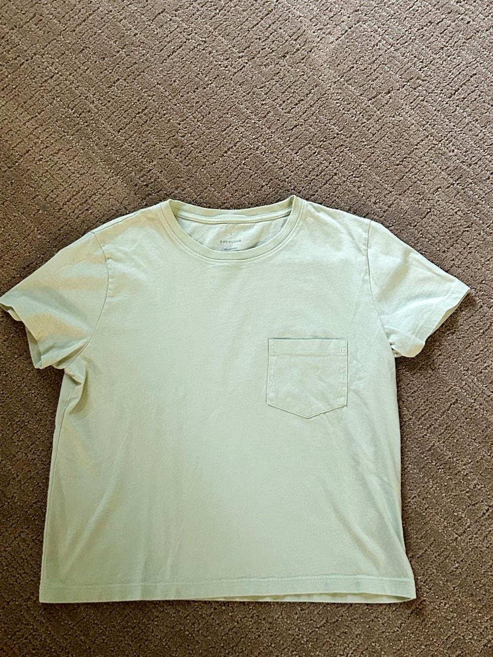 100% Organic Cotton Pocket Tshirt // Everlane